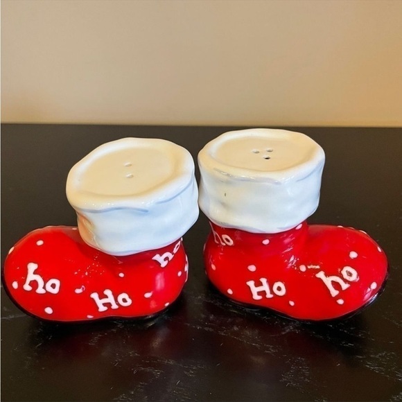 Burton and Burton Holiday Santa Boots
Salt & Pepper Shakers. NIB - Picture 3 of 7